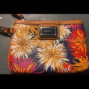 Nine West Wristet! Excellent Condition.